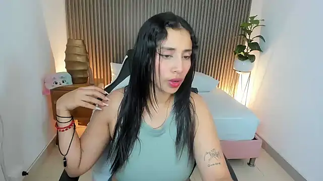 Snapshot of venuz_lee chatting on 03.19.25 venuz lee online show from 03.19.25