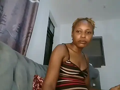 Snapshot of Candykitten chatting on 03.15.25 Candykitten online show from 03.15.25