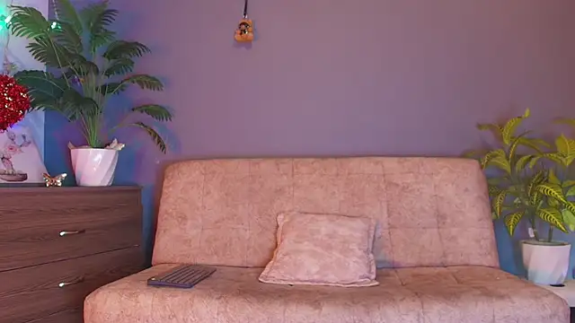 jade brunnette online show from 05.04.26
