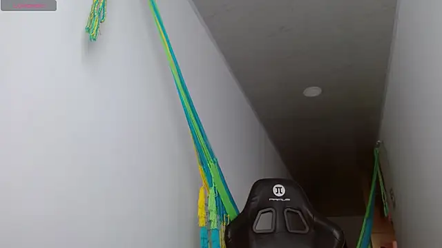 Snapshot of danna_peterson1 chatting on 10.27.25 danna peterson1 online show from 10.27.25