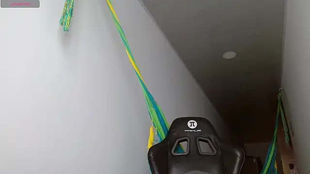 Snapshot of danna_peterson1 chatting on 10.30.25 danna peterson1 online show from 10.30.25