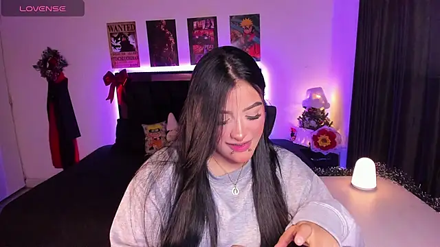 Snapshot of Mariana_Hasper_ chatting on 12.20.25 Mariana Hasper online show from 12.20.25