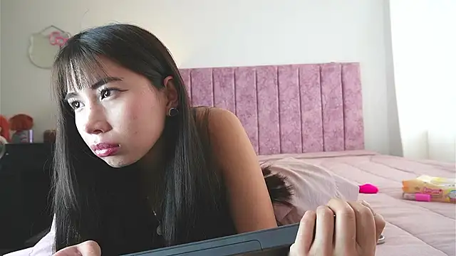 Snapshot of AlessiaVix chatting on 02.17.26 AlessiaVix online show from 02.17.26