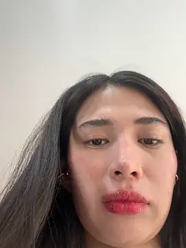 Snapshot of AlessiaVix chatting on 04.20.26 AlessiaVix online show from 04.20.26
