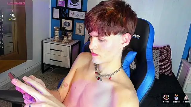 VladHellsing4 online show from 02.15.25