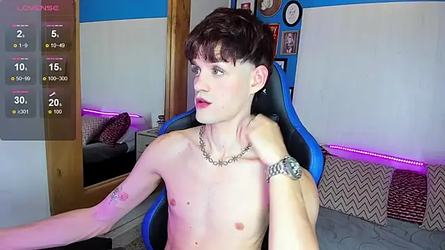 VladHellsing4 online show from 03.04.25