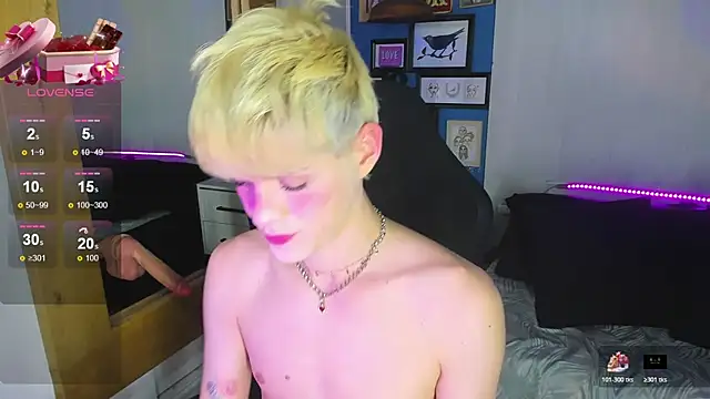 VladHellsing4 online show from 12.15.25