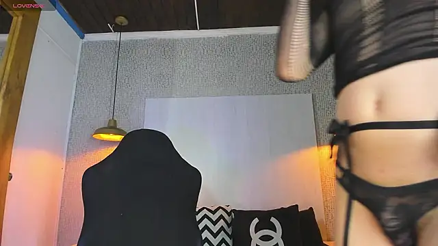 VladHellsing4 online show from 01.17.26