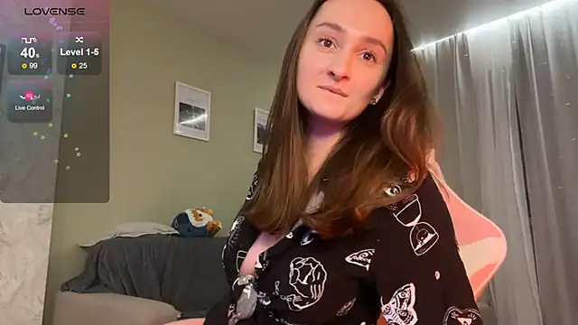 Snapshot of Eva_Eva_ chatting on 01.13.25 Eva Eva  online show from 01.13.25