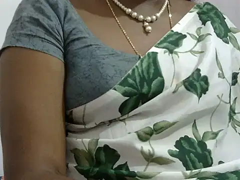 Snapshot of Hot_akshara chatting on 09.22.25 Hot akshara online show from 09.22.25