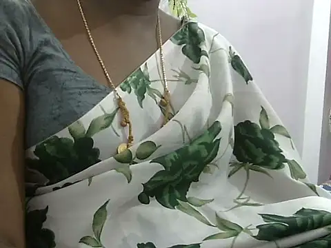 Snapshot of Hot_akshara chatting on 10.08.25 Hot akshara online show from 10.08.25