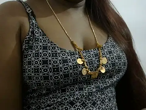 Snapshot of Hot_akshara chatting on 10.11.25 Hot akshara online show from 10.11.25