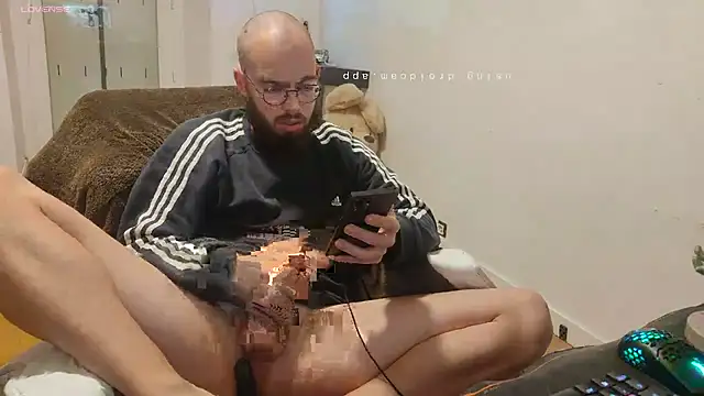 Snapshot of azagoul222 chatting on 12.08.24 azagoul222 online show from 12.08.24