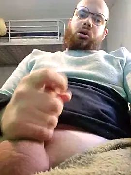 Snapshot of azagoul222 chatting on 11.21.25 azagoul222 online show from 11.21.25