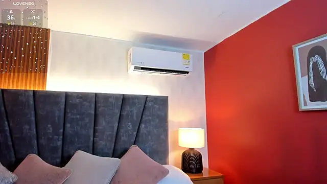 Snapshot of Ada__lee_ chatting on 10.29.25 Ada lee online show from 10.29.25