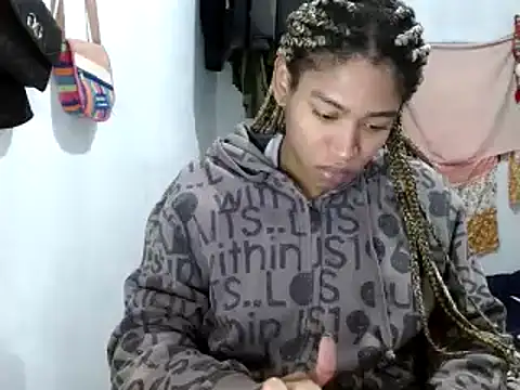 miriam775 online show from 02.14.25