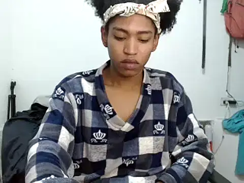 Snapshot of miriam775 chatting on 09.08.25 miriam775 online show from 09.08.25