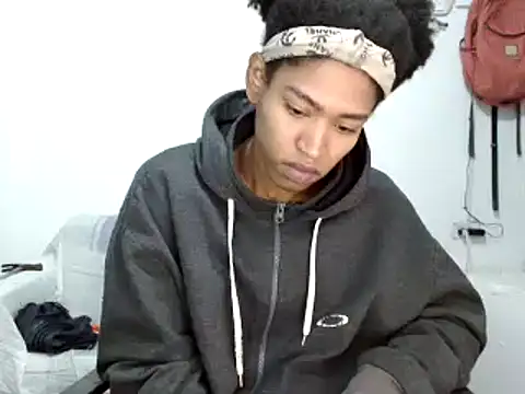 Snapshot of miriam775 chatting on 10.07.25 miriam775 online show from 10.07.25