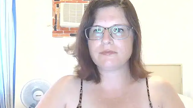 CrimsonMistress online show from 04.20.26