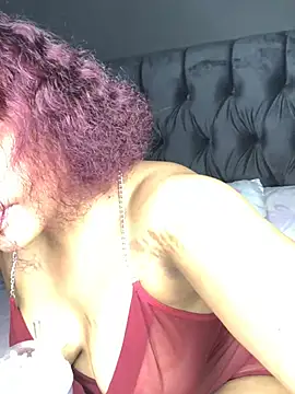 Snapshot of Anaelle24 chatting on 01.15.25 Anaelle24 online show from 01.15.25