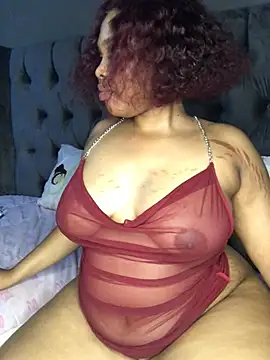 Snapshot of Anaelle24 chatting on 01.15.25 Anaelle24 online show from 01.15.25