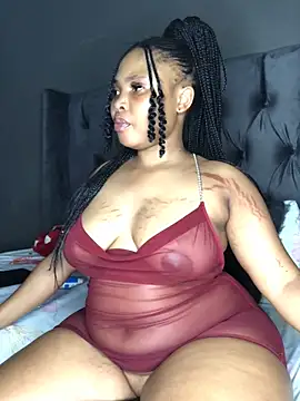 Snapshot of Anaelle24 chatting on 03.05.25 Anaelle24 online show from 03.05.25