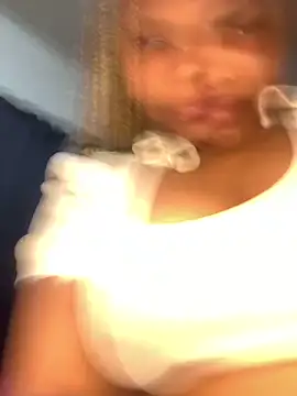 Snapshot of Anaelle24 chatting on 09.16.25 Anaelle24 online show from 09.16.25