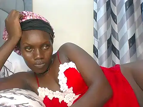 Snapshot of Slimthick900 chatting on 02.23.25 Slimthick900 online show from 02.23.25