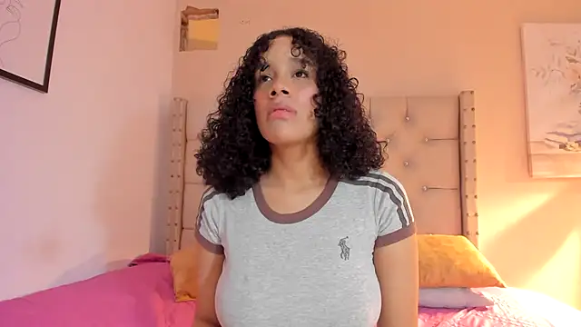 Snapshot of vanesasexyhot21 chatting on 02.10.26 vanesasexyhot21 online show from 02.10.26