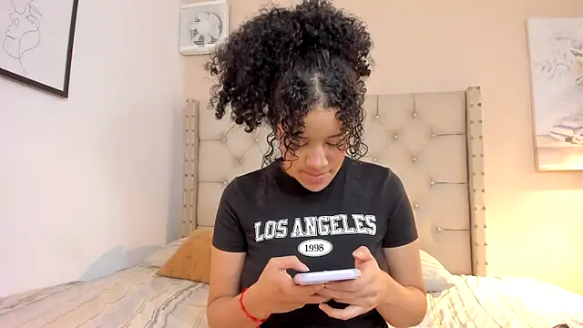 Snapshot of vanesasexyhot21 chatting on 03.21.26 vanesasexyhot21 online show from 03.21.26