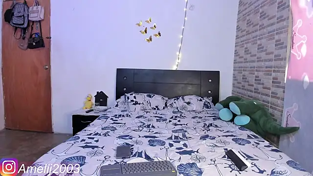 Snapshot of _Amelia_Johns_ chatting on 02.07.25 Amelia Johns online show from 02.07.25