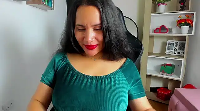 Snapshot of Saylor_Lee22 chatting on 12.04.24 Saylor Lee22 online show from 12.04.24