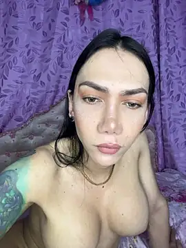 Snapshot of hellendollxxx chatting on 01.14.26 hellendollxxx online show from 01.14.26