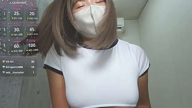 sara  xx  love online show from 10.19.25