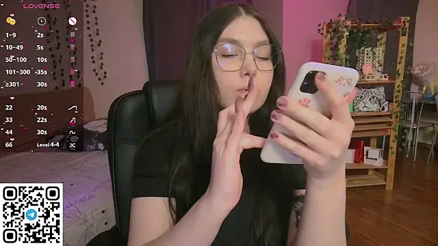 Snapshot of Arizonaa_Muse chatting on 03.09.26 Arizonaa Muse online show from 03.09.26