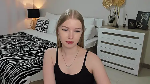 shy  lady online show from 03.18.25