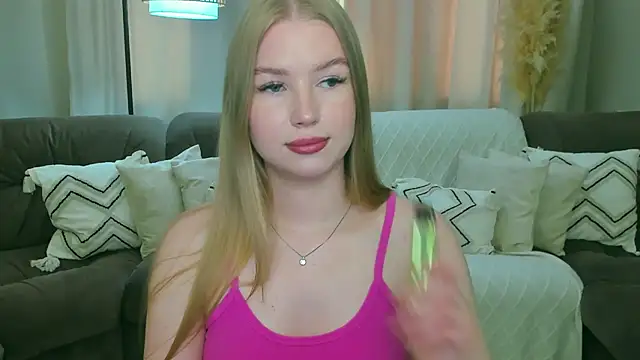 Snapshot of shy__lady chatting on 06.18.26 shy lady online show from 06.18.26