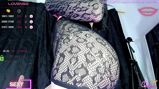 Snapshot of VyxenXBig_cock chatting on 03.30.26 VyxenXBig cock online show from 03.30.26