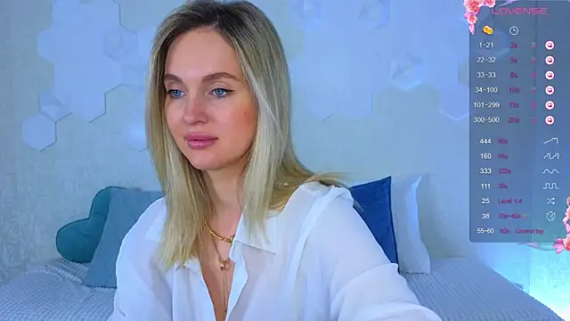 Lynna Sparks online show from 11.18.25