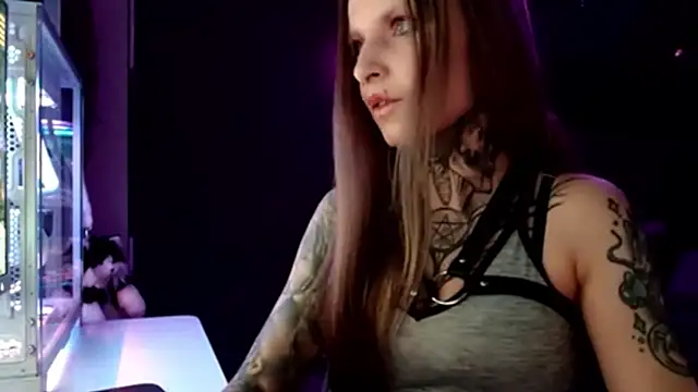 InesGold online show from 02.12.25