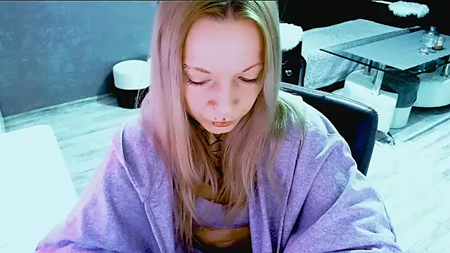 InesGold online show from 10.17.25