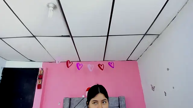 LaylaHolmes online show from 05.02.26