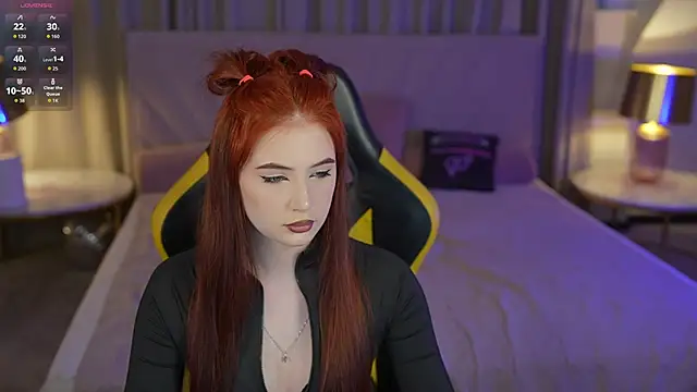 Snapshot of Torii_054 chatting on 10.27.25 Torii 054 online show from 10.27.25