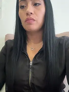 Snapshot of Sara_luna_ chatting on 02.19.26 Sara luna online show from 02.19.26
