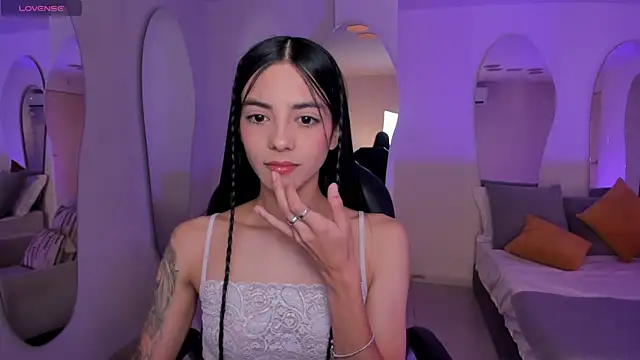 HannahJamesX online show from 11.01.25