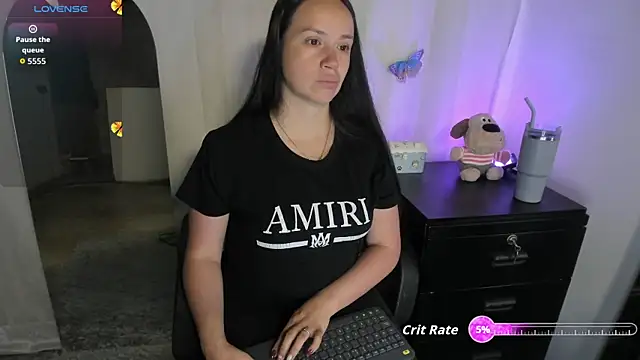 Snapshot of milysauria1 chatting on 05.15.26 milysauria1 online show from 05.15.26