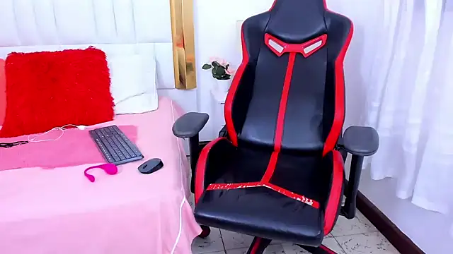 Snapshot of MadelineJackson chatting on 01.09.25 MadelineJackson online show from 01.09.25