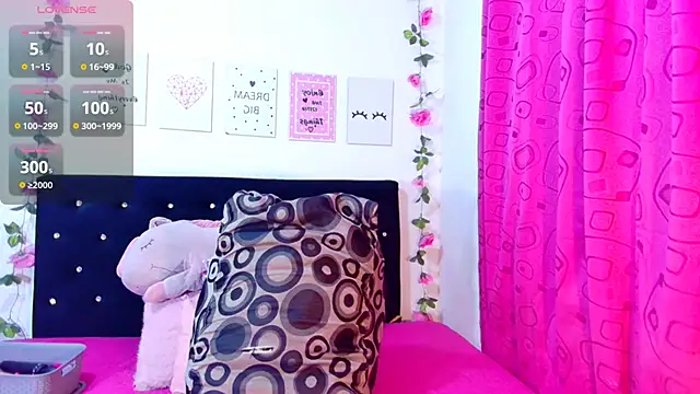 Snapshot of CiaraEbony chatting on 01.10.25 CiaraEbony online show from 01.10.25