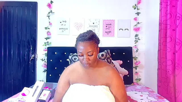 Snapshot of CiaraEbony chatting on 01.17.25 CiaraEbony online show from 01.17.25