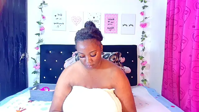 Snapshot of CiaraEbony chatting on 01.18.25 CiaraEbony online show from 01.18.25